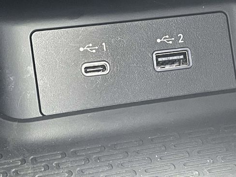 Used 2025 Nissan Z Sport w/ Floor Mat Package image 26