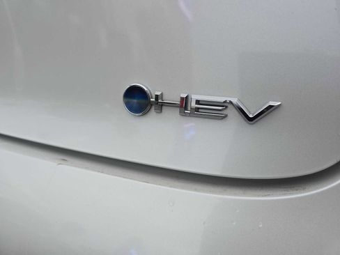 Certified 2023 Toyota Prius LE image 13