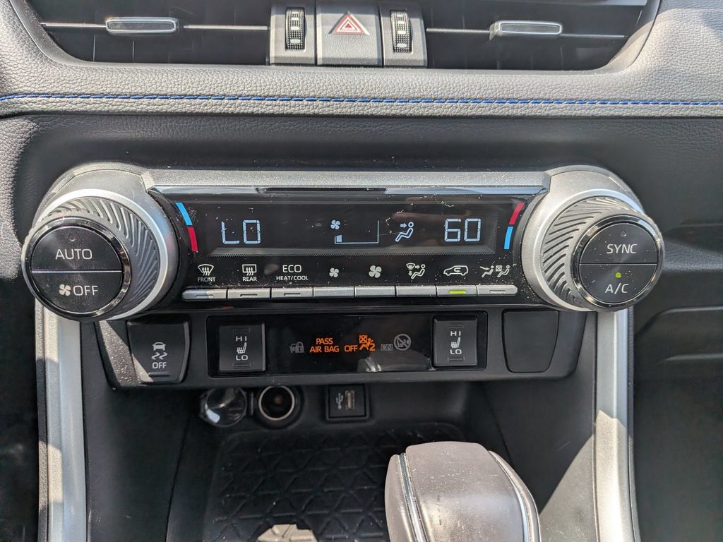 Used 2023 Toyota RAV4 XSE AWD/4WD image 22