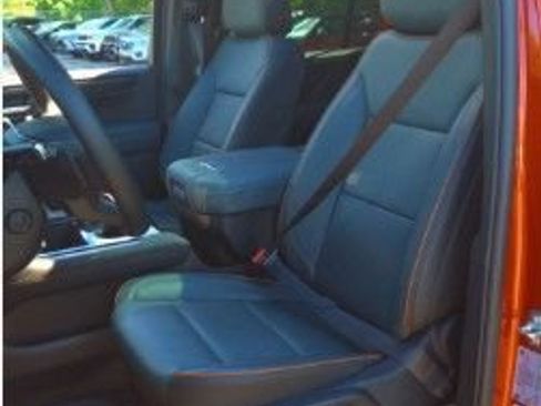 Used 2026 GMC Yukon AT4 w/ AT4 Premium Package AWD/4WD image 6