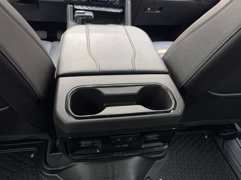 Used 2025 GMC Sierra 1500 AT4 w/ AT4 Premium Package AWD/4WD image 68