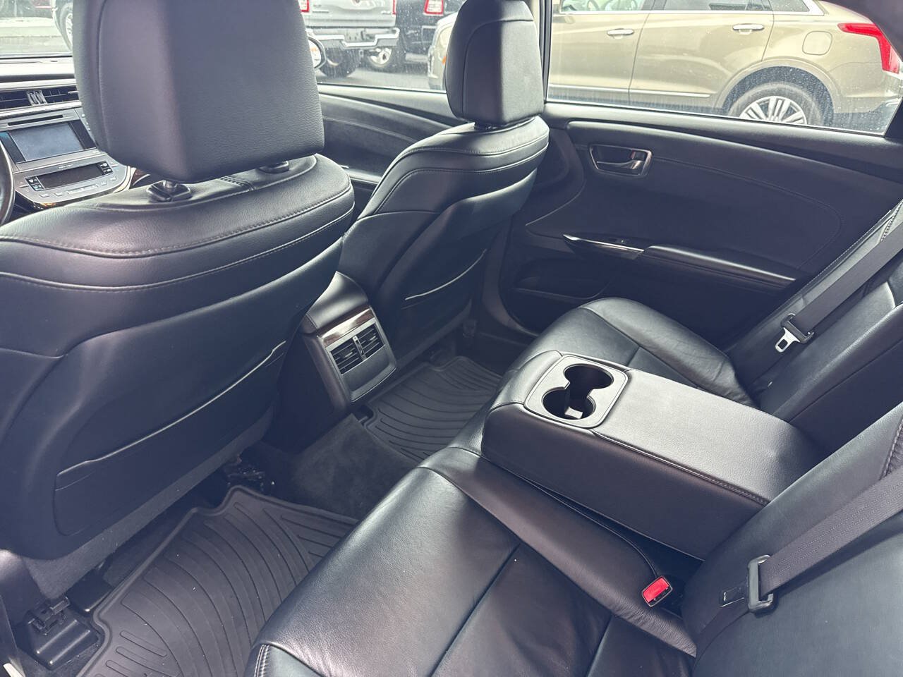 Used 2013 Toyota Avalon XLE Touring FWD image 18