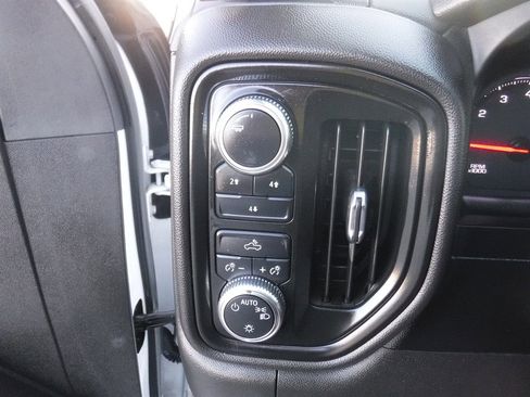 Used 2022 GMC Sierra 3500 Pro w/ Convenience Package image 21