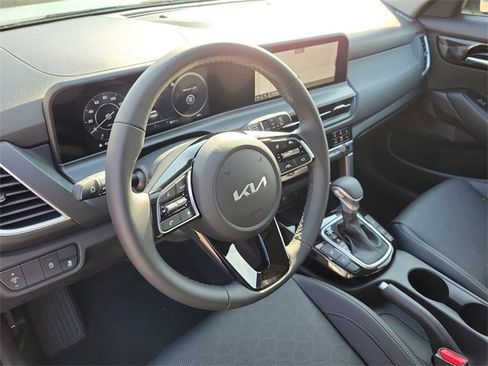 New 2026 Kia Seltos EX image 22