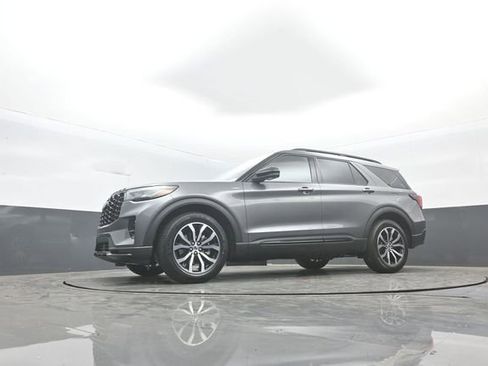 New 2026 Ford Explorer ST-Line image 30
