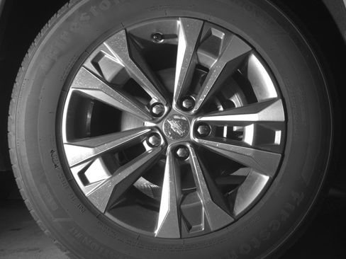 Used 2025 Chevrolet Equinox LT FWD image 13