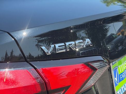Used 2025 Nissan Versa SV FWD image 34