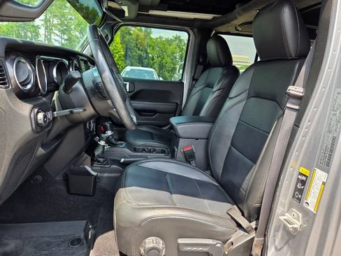 Used 2021 Jeep Wrangler Unlimited Sahara AWD/4WD image 9