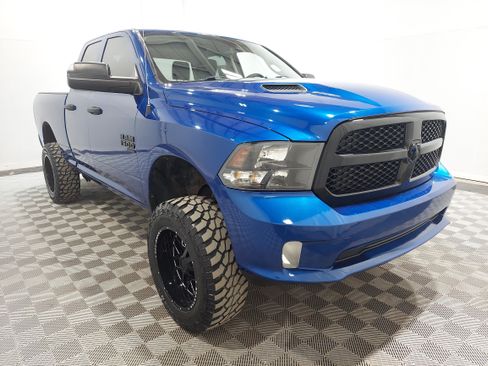 Used 2019 RAM 1500 Express w/ Wheel & Sound Group AWD/4WD image 4
