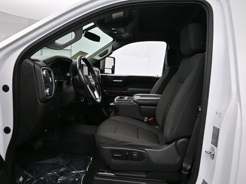 Used 2022 GMC Sierra 2500 SLE w/ SLE Convenience Package image 11