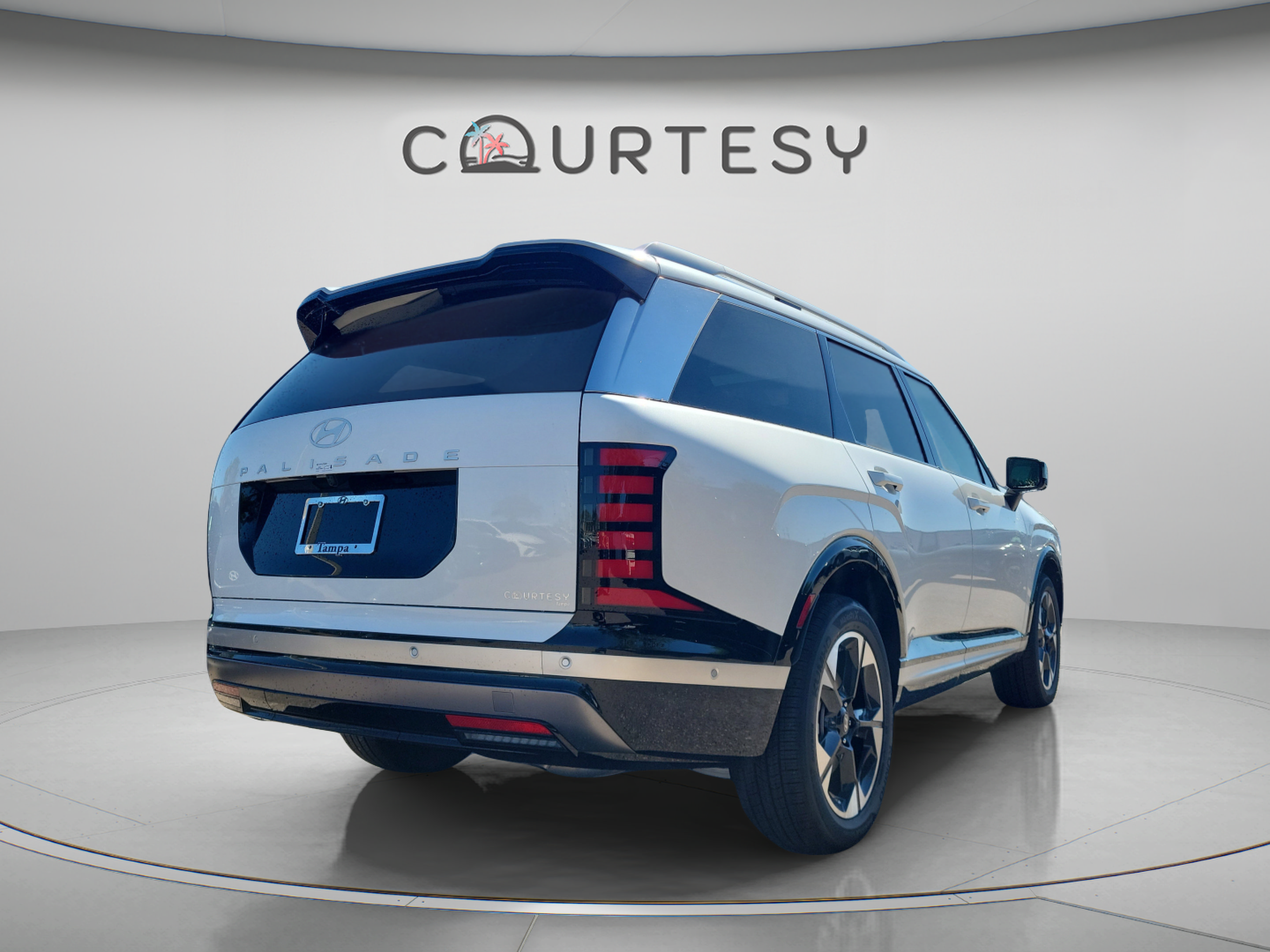 Certified 2026 Hyundai Palisade Limited FWD image 3