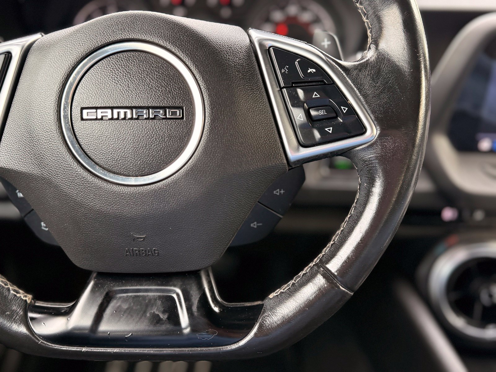 Used 2020 Chevrolet Camaro LT w/ Technology Package RWD image 27