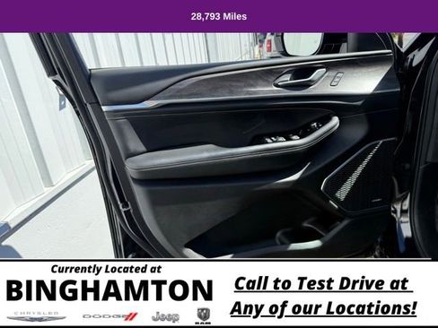 Used 2023 Jeep Grand Cherokee Overland image 9