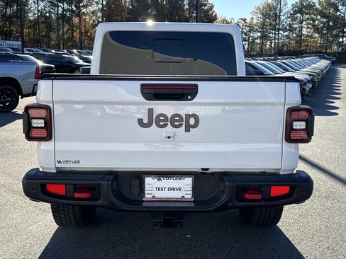 Used 2020 Jeep Gladiator Rubicon image 7