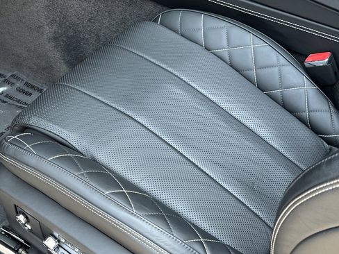 Used 2020 Bentley Continental GT V8 image 36