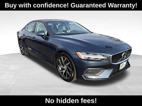 Used 2019 Volvo S60 T6 Momentum w/ Premium Package image 1