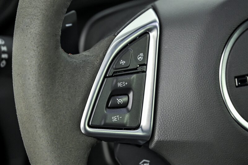Used 2022 Chevrolet Camaro ZL1 RWD image 21