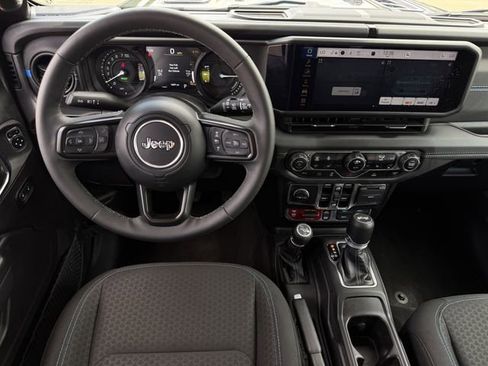 Used 2025 Jeep Wrangler Unlimited Rubicon 4xe w/ Convenience Group image 12