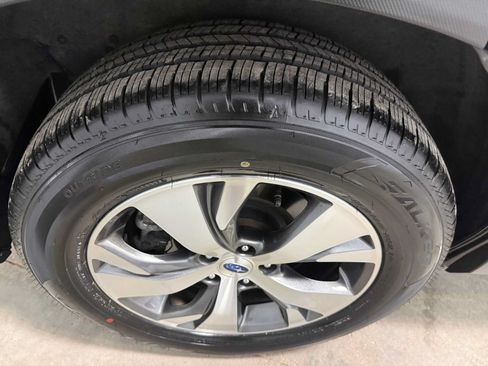 Certified 2024 Subaru Ascent Premium w/ Convenience Package AWD/4WD image 13