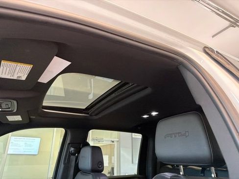 Used 2024 GMC Sierra 2500 AT4 w/ AT4 Premium Plus Package AWD/4WD image 3