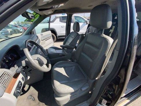 Used 2004 Ford Freestar Limited FWD image 7