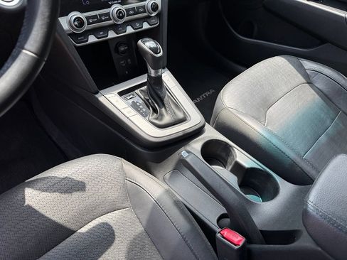 Used 2019 Hyundai Elantra Limited w/ Cargo Package FWD image 13