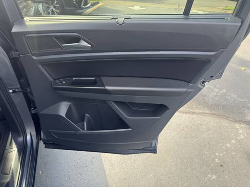 Used 2021 Volkswagen Atlas SE image 15