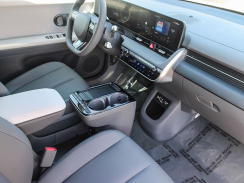 Used 2025 Hyundai Ioniq 5 SEL image 17