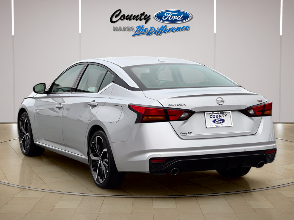 Used 2025 Nissan Altima 2.5 SR FWD image 6