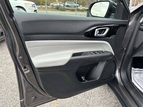 Certified 2022 Jeep Compass Limited image 14