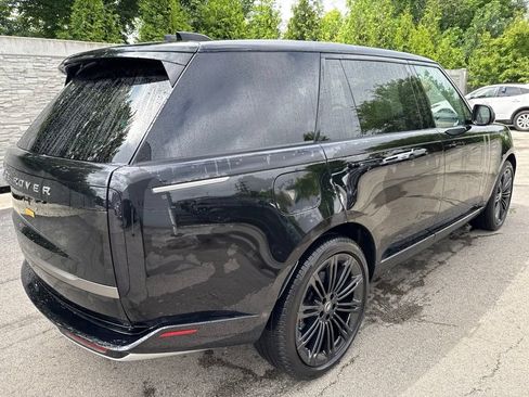 Used 2024 Land Rover Range Rover Long Wheelbase SE AWD/4WD image 4