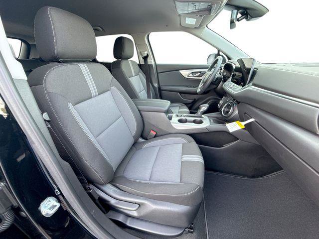 New 2026 Chevrolet Blazer LT w/ Convenience Package FWD image 25