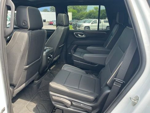 Used 2023 Chevrolet Tahoe Premier w/ Premium Package 2 AWD/4WD image 15