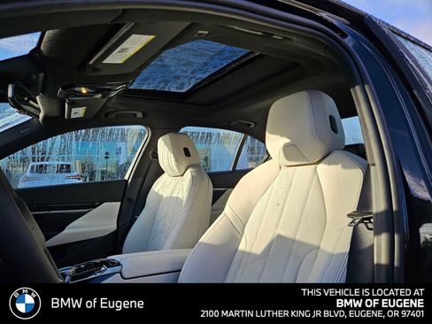 New 2026 BMW 530i xDrive w/ M Sport Package AWD/4WD image 25