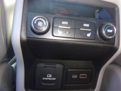 Used 2021 GMC Acadia SLT w/ Technology Package image 17