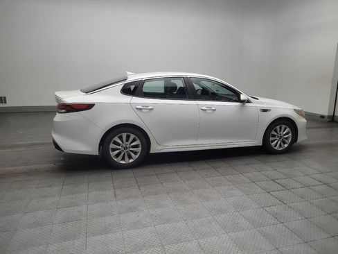 Used 2018 Kia Optima S FWD image 10