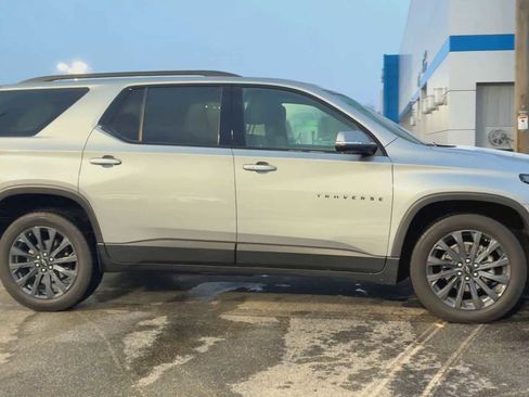 Certified 2023 Chevrolet Traverse RS image 9