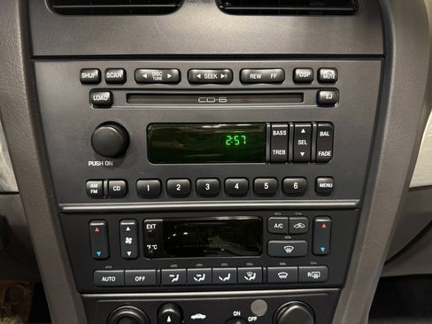 Used 2002 Ford Thunderbird image 41