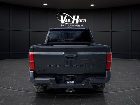 Used 2025 Toyota Tacoma TRD Sport w/ TRD Sport Premium Package image 15