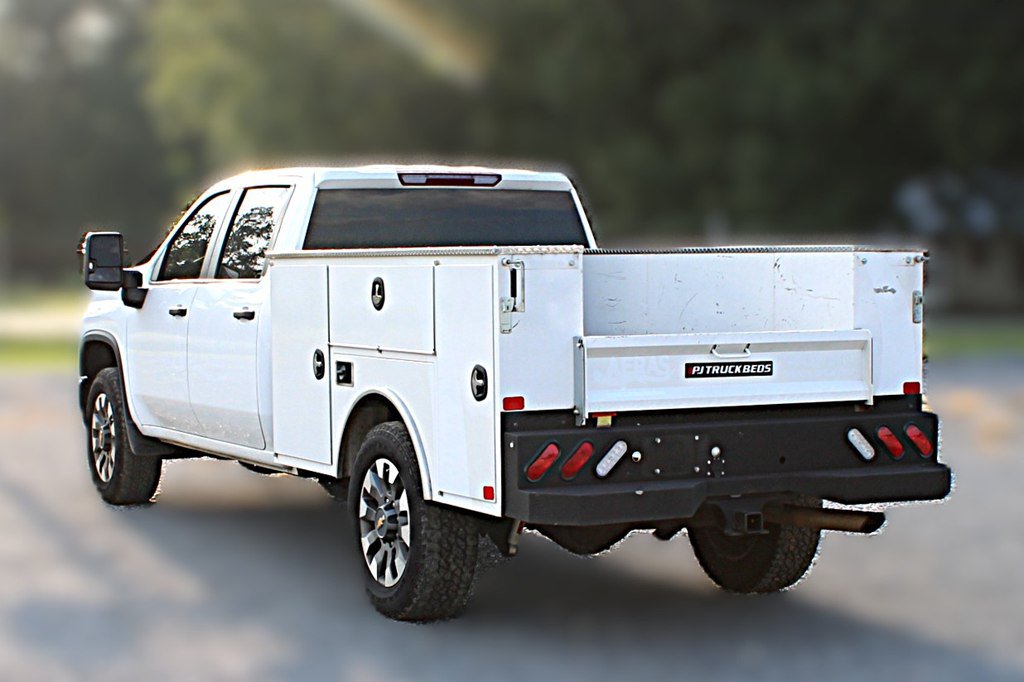 Used 2025 Chevrolet Silverado 2500 Custom w/ Custom Value Package AWD/4WD image 4
