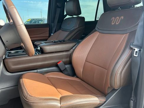 Used 2025 Ford Expedition Max King Ranch AWD/4WD image 11