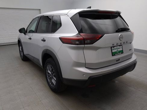 Used 2024 Nissan Rogue S AWD/4WD image 5