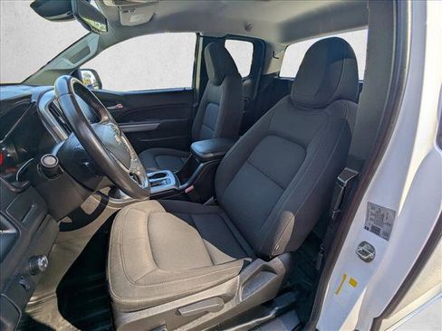 Used 2022 Chevrolet Colorado LT w/ Fleet Safety Package image 10