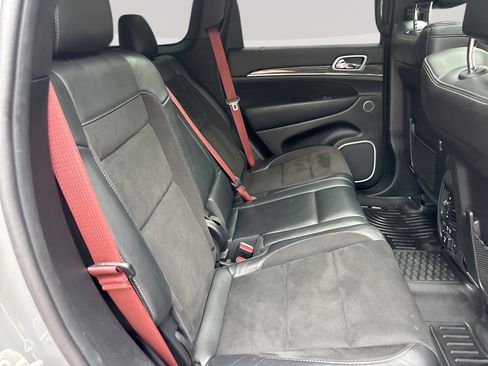 Used 2020 Jeep Grand Cherokee SRT AWD/4WD image 27