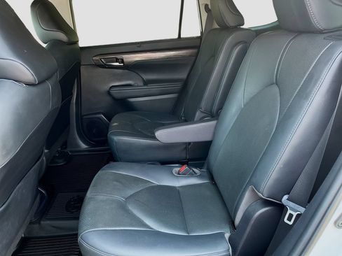 Used 2020 Toyota Highlander Limited AWD/4WD image 14