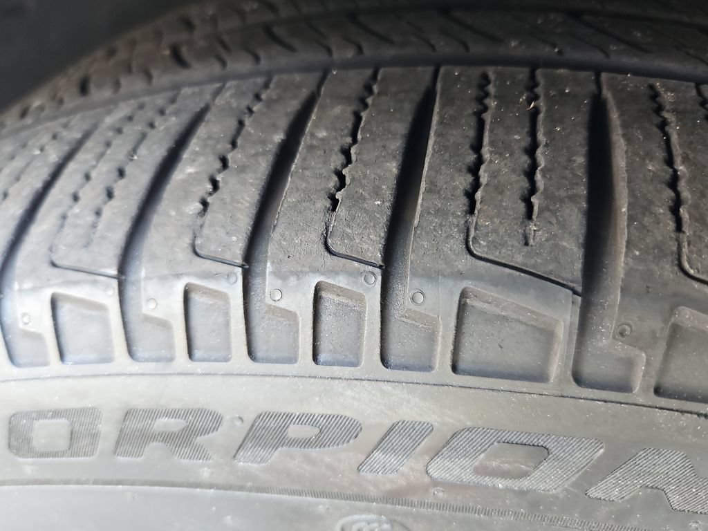 Used 2025 Land Rover Range Rover Sport SE AWD/4WD image 36