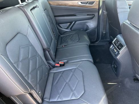 New 2026 Volkswagen Atlas SE FWD image 9