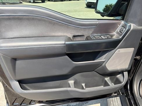 Used 2025 Ford F150 Platinum AWD/4WD image 17