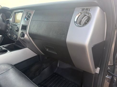 Used 2016 Ford Expedition EL XLT w/ Equipment Group 202A AWD/4WD image 31