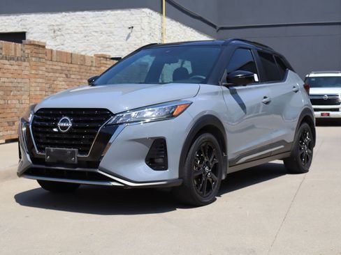 Used 2023 Nissan Kicks SR FWD image 2